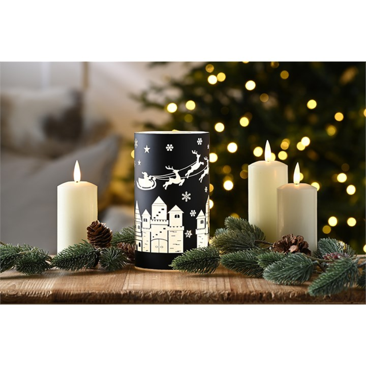 Black glass tealight holder with sleigh scene